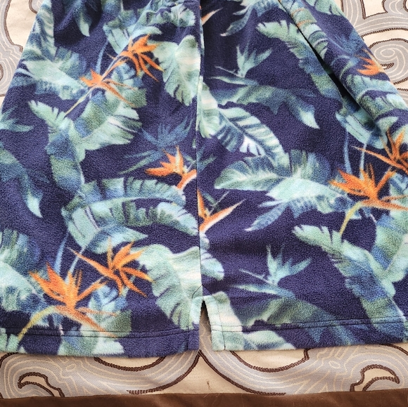 SOLD! Tommy Bahama 1/4 Zip Mock Coller Tropical pattern Fleece pullover- Size L - Picture 10 of 12